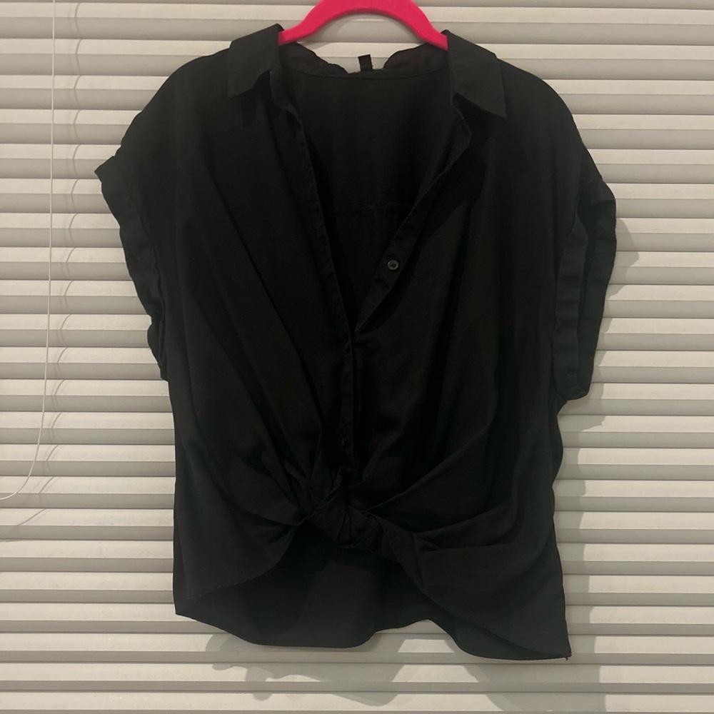 Cropped Tie Front Black Button-Up Blouse